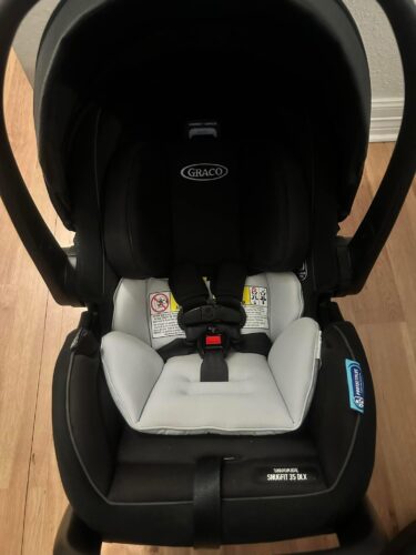 Graco SnugRide 35Lx Infant Car Seat - Brody photo review